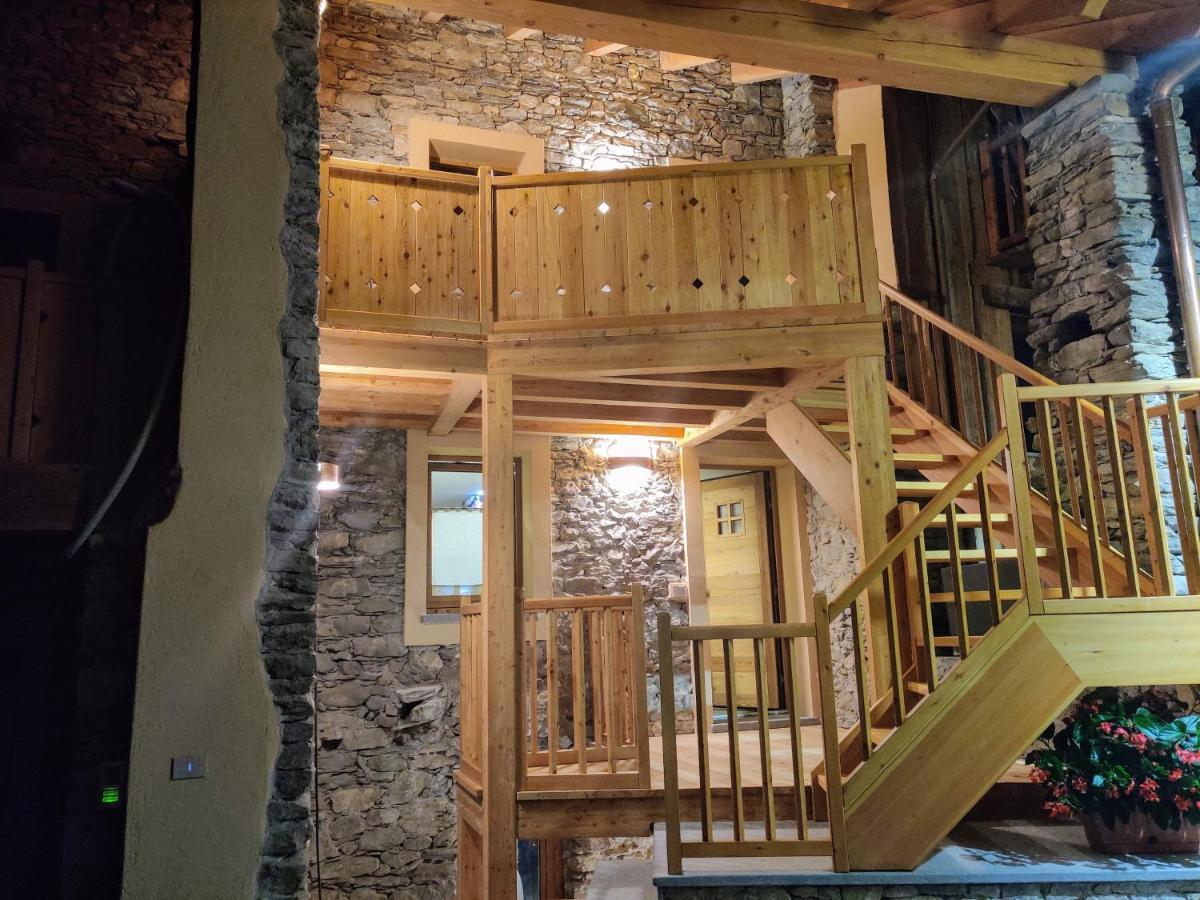 Au Fond Du Bourg Apartment Aosta Exterior photo